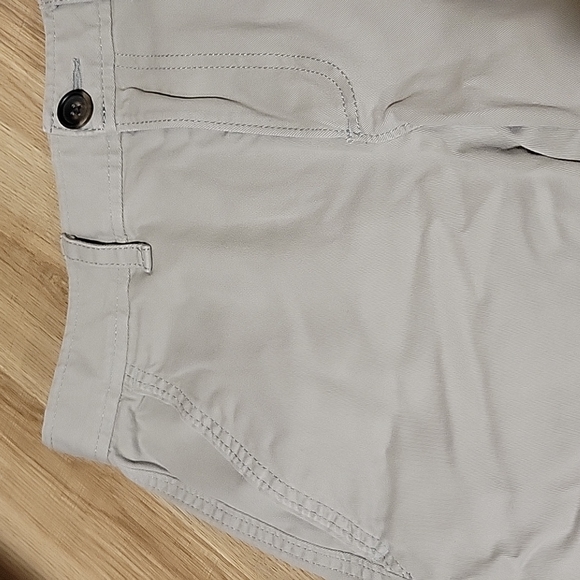 EUC Urban Pipeline Ultimate Flex Flat Front Khaki shorts 29 - Picture 3 of 5